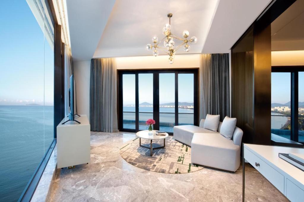 Rock Platinum Sea View Hotel 三亜市 エクステリア 写真