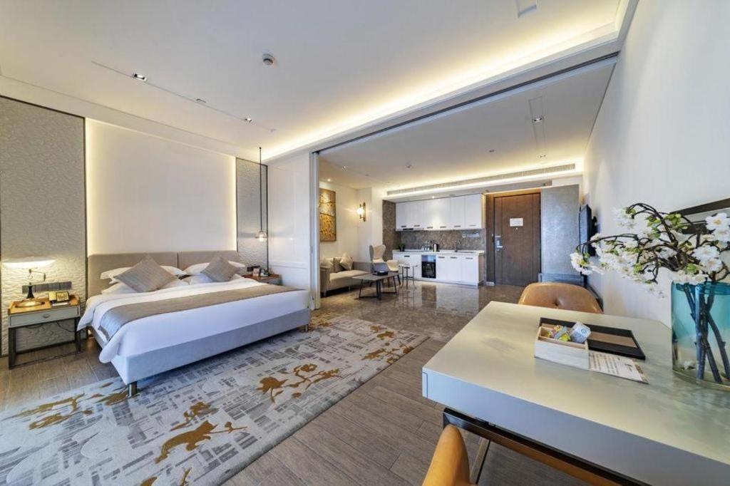 Rock Platinum Sea View Hotel 三亜市 エクステリア 写真