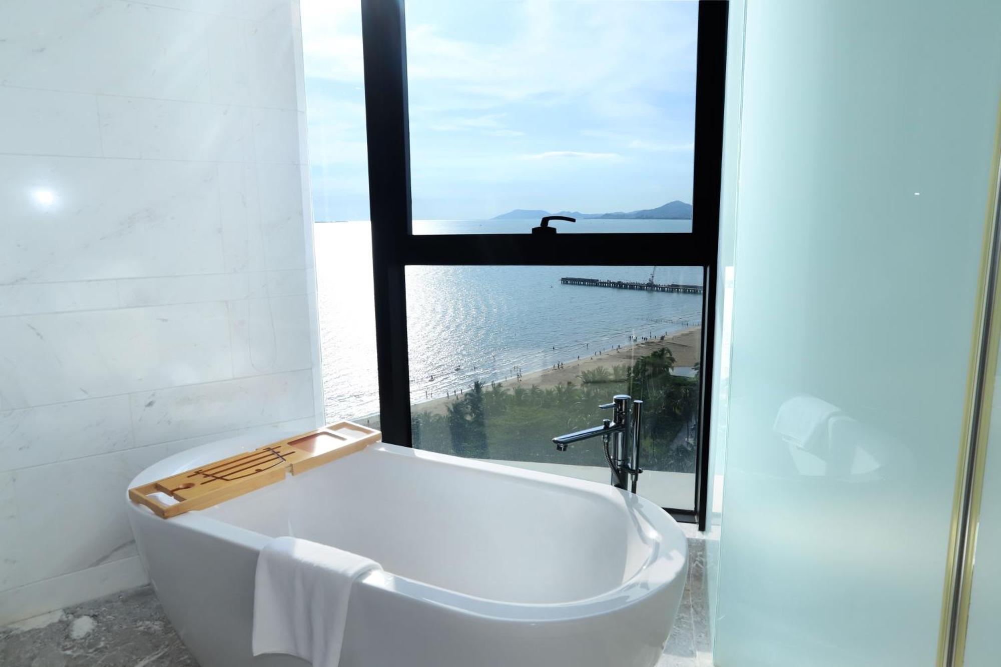 Rock Platinum Sea View Hotel 三亜市 エクステリア 写真
