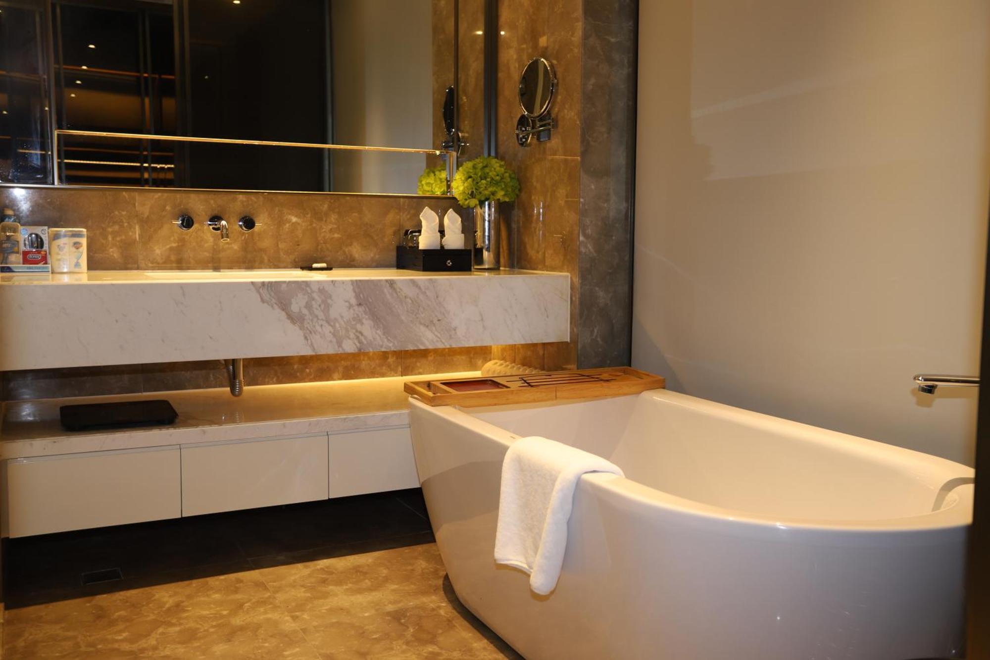 Rock Platinum Sea View Hotel 三亜市 エクステリア 写真