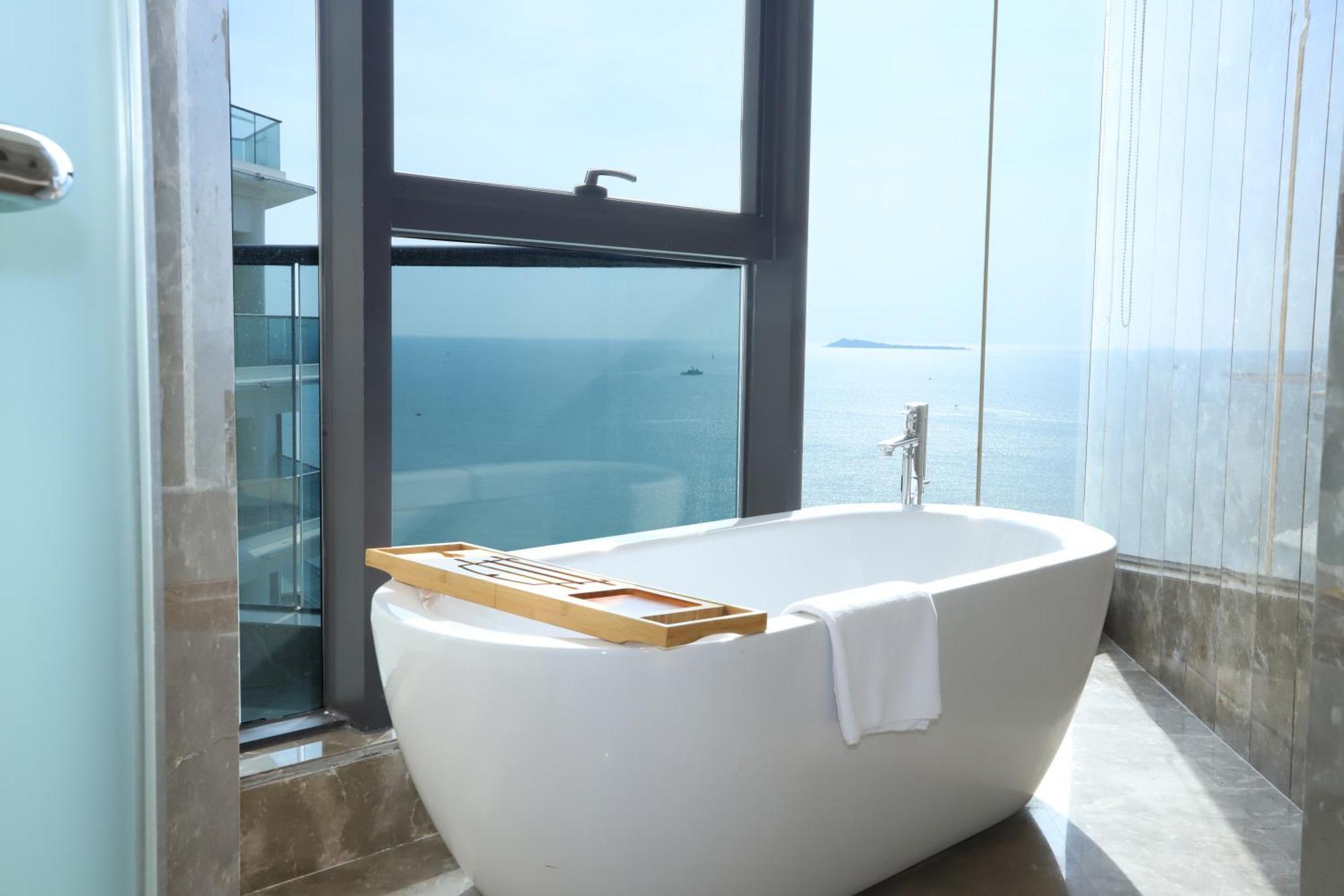Rock Platinum Sea View Hotel 三亜市 エクステリア 写真