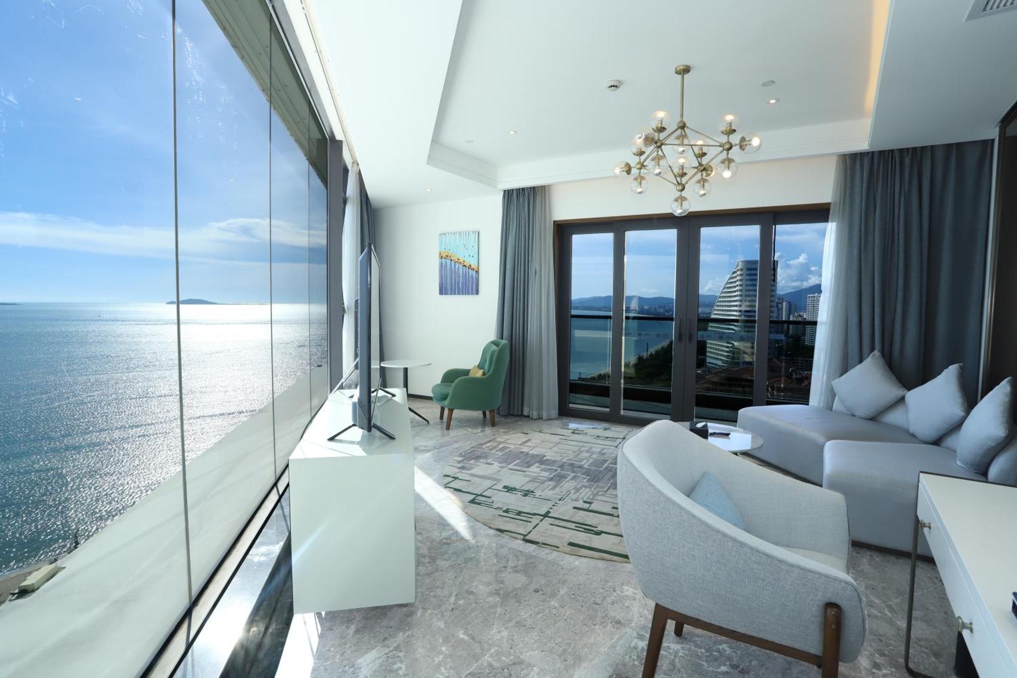 Rock Platinum Sea View Hotel 三亜市 エクステリア 写真